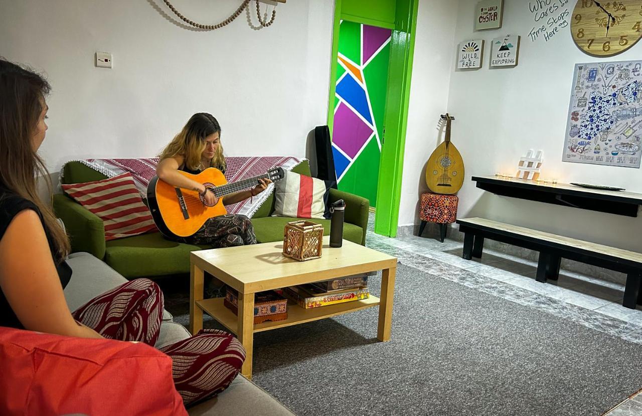 Mango Haus Ostello Aqaba Esterno foto